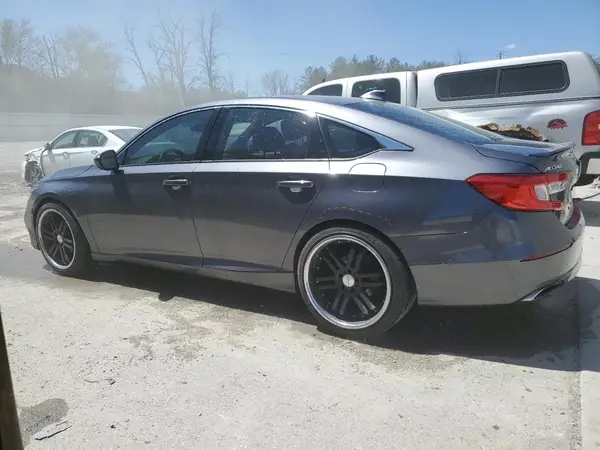 1HGCV2F39JA016674 2018 HONDA ACCORD - Image 2