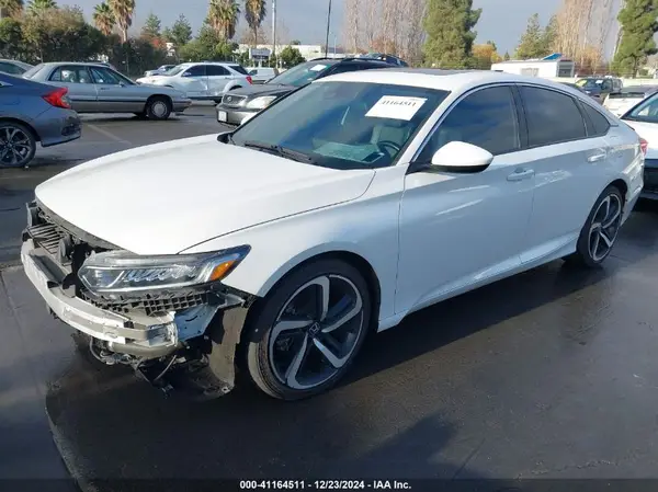 1HGCV2F39JA017551 2018 HONDA ACCORD - Image 2