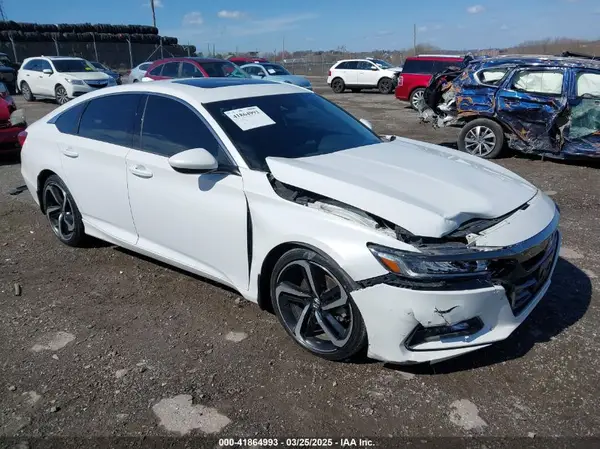 1HGCV2F39JA042305 2018 HONDA ACCORD - Image 1