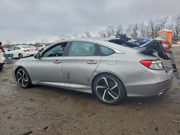 1HGCV2F39JA044393 2018 HONDA ACCORD - Image 2