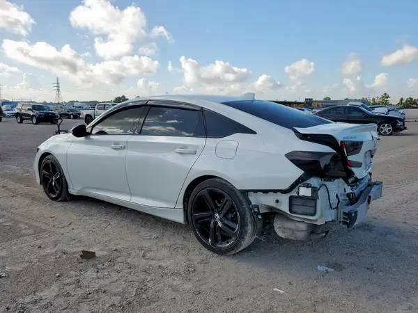 1HGCV2F39JA053627 2018 HONDA ACCORD - Image 2