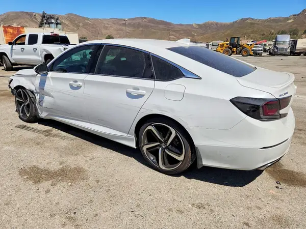 1HGCV2F39JA054034 2018 HONDA ACCORD - Image 2