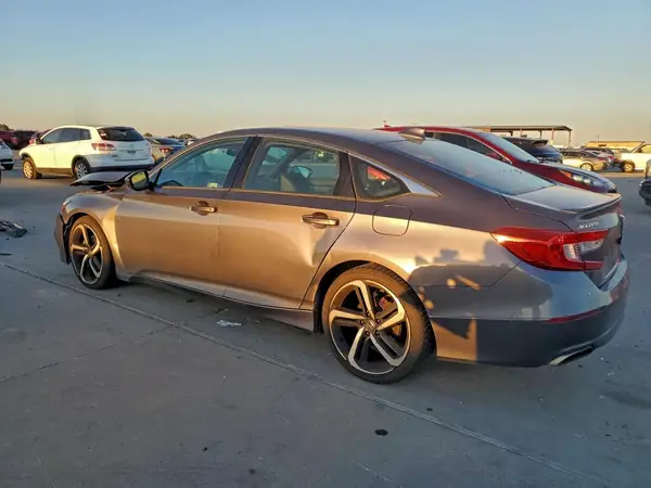 1HGCV2F39KA009208 2019 HONDA ACCORD - Image 2