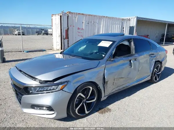 1HGCV2F39KA011427 2019 HONDA ACCORD - Image 2