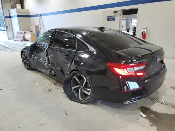 1HGCV2F39NA019256 2022 HONDA ACCORD - Image 2