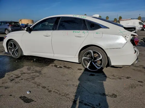 1HGCV2F3XJA004226 2018 HONDA ACCORD - Image 2