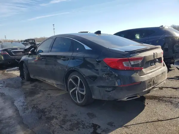 1HGCV2F3XJA004713 2018 HONDA ACCORD - Image 2