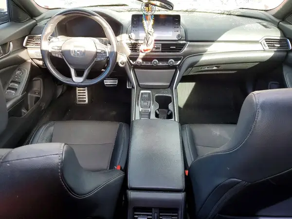 1HGCV2F3XJA014268 2018 HONDA ACCORD - Image 8