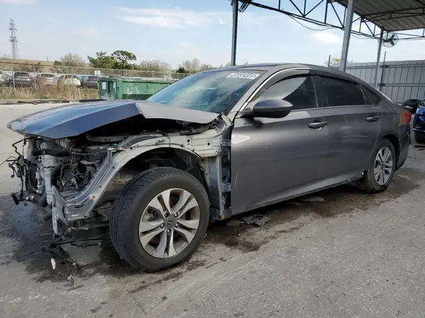 1HGCV2F3XJA015288 2018 HONDA ACCORD - Image 1