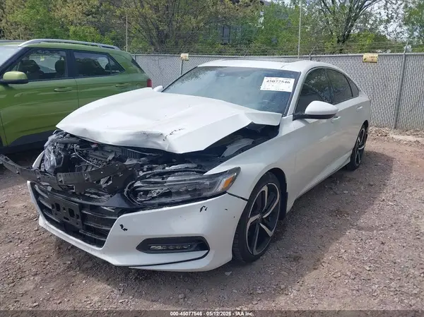 1HGCV2F3XJA018076 2018 HONDA ACCORD - Image 2