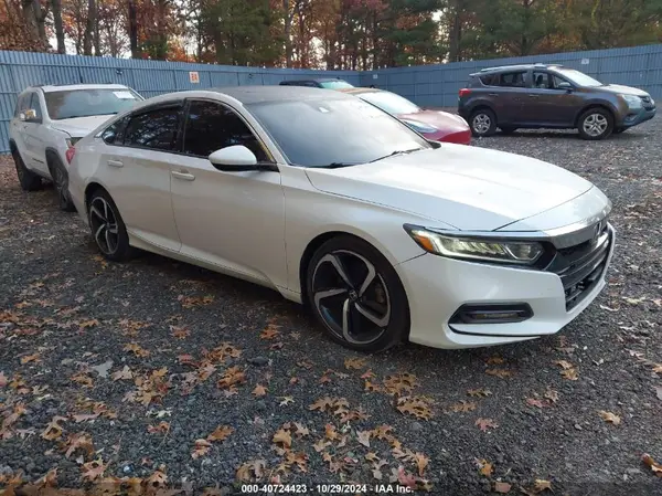 1HGCV2F3XJA018840 2018 HONDA ACCORD - Image 1