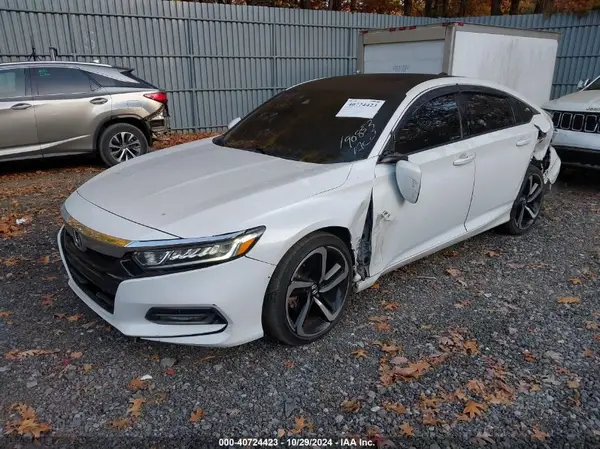 1HGCV2F3XJA018840 2018 HONDA ACCORD - Image 2