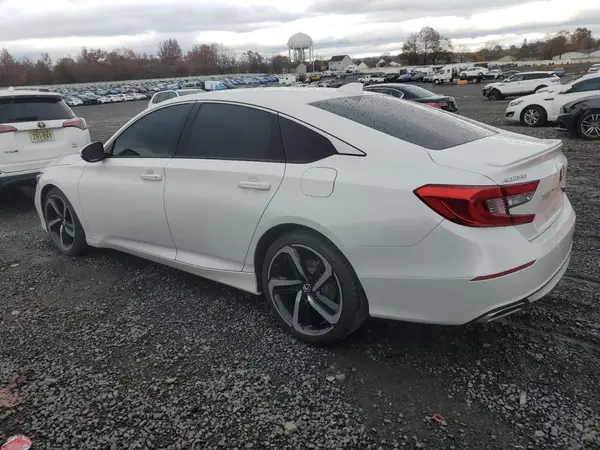 1HGCV2F3XJA019857 2018 HONDA ACCORD - Image 2