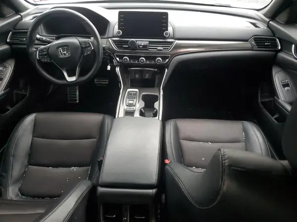 1HGCV2F3XJA019857 2018 HONDA ACCORD - Image 8