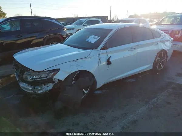 1HGCV2F3XJA030552 2018 HONDA ACCORD - Image 2