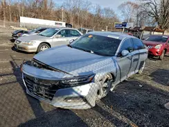 1HGCV2F3XJA038022 2018 HONDA ACCORD