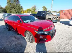 1HGCV2F3XJA039297 2018 HONDA ACCORD