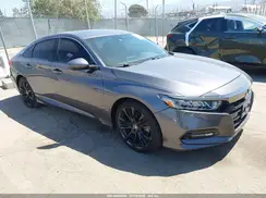 1HGCV2F3XJA039333 2018 HONDA ACCORD