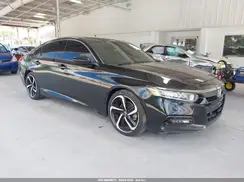 1HGCV2F3XJA047383 2018 HONDA ACCORD