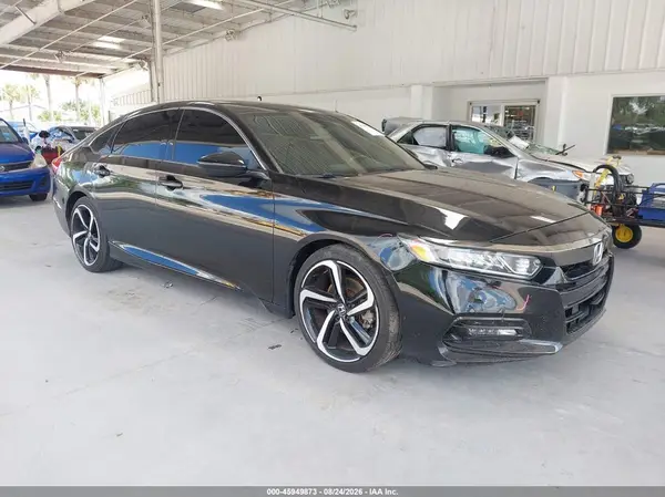 1HGCV2F3XJA047383 2018 HONDA ACCORD - Image 1