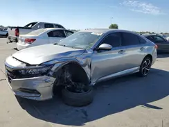 1HGCV2F3XJA049425 2018 HONDA ACCORD