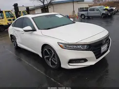 1HGCV2F3XJA050400 2018 HONDA ACCORD