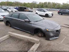 1HGCV2F3XJA052843 2018 HONDA ACCORD