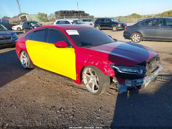 1HGCV2F3XJA053782 2018 HONDA ACCORD - Image 1