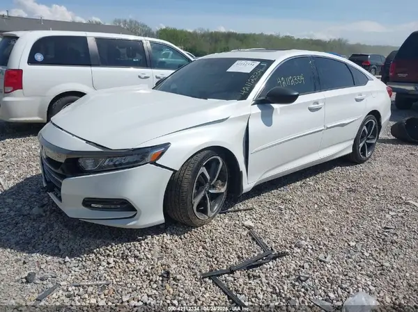 1HGCV2F3XKA006463 2019 HONDA ACCORD - Image 2