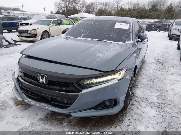 1HGCV2F3XNA025390 2022 HONDA ACCORD - Image 2