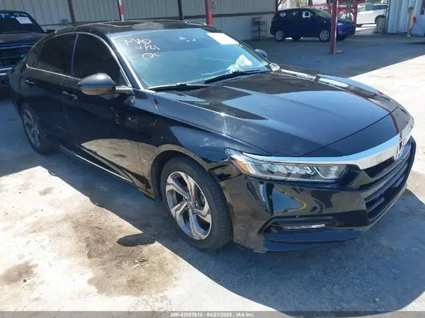 1HGCV2F50JA008237 2018 HONDA ACCORD - Image 1
