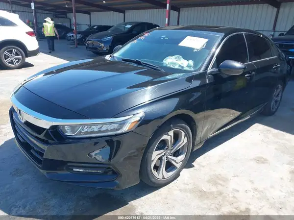 1HGCV2F50JA008237 2018 HONDA ACCORD - Image 2