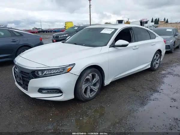 1HGCV2F50JA028682 2018 HONDA ACCORD - Image 2