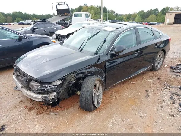 1HGCV2F50JA029377 2018 HONDA ACCORD - Image 2