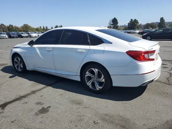 1HGCV2F50JA030884 2018 HONDA ACCORD - Image 2