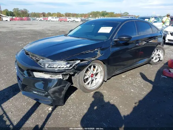 1HGCV2F50KA013083 2019 HONDA ACCORD - Image 2