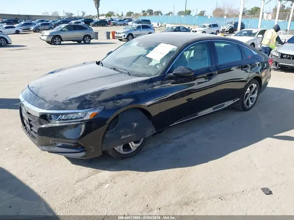 1HGCV2F51JA015651 2018 HONDA ACCORD - Image 2