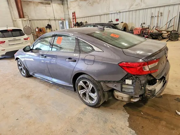 1HGCV2F51JA021255 2018 HONDA ACCORD - Image 2