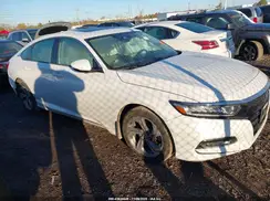 1HGCV2F51JA022647 2018 HONDA ACCORD