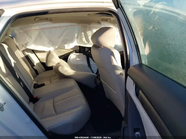 1HGCV2F51JA022647 2018 HONDA ACCORD - Image 8