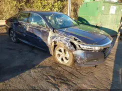 1HGCV2F51JA033664 2018 HONDA ACCORD