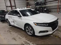 1HGCV2F51JA033938 2018 HONDA ACCORD