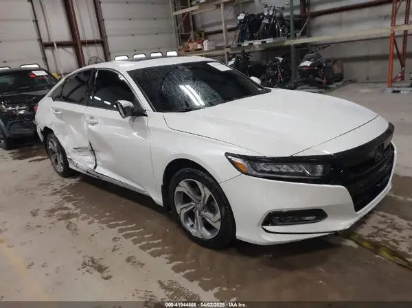 1HGCV2F51JA033938 2018 HONDA ACCORD - Image 1