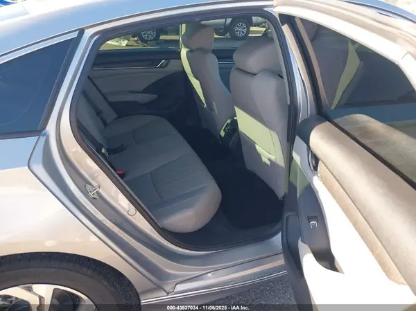 1HGCV2F51JA038380 2018 HONDA ACCORD - Image 8