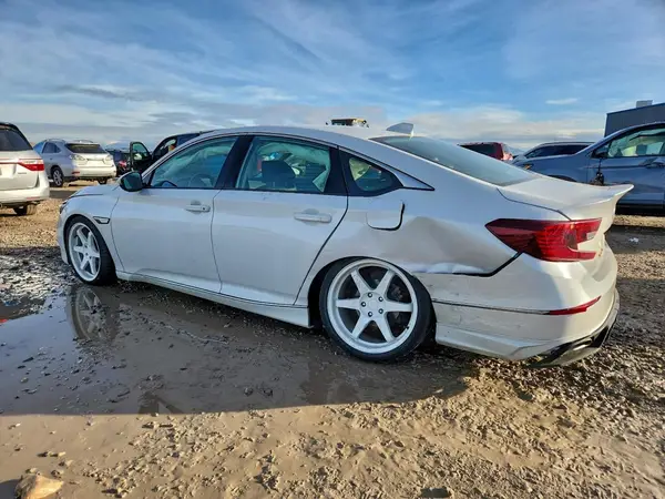1HGCV2F51KA031740 2019 HONDA ACCORD - Image 2