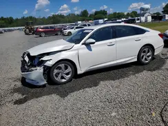 1HGCV2F52JA010121 2018 HONDA ACCORD