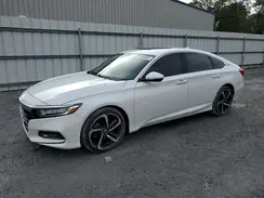 1HGCV2F52JA011303 2018 HONDA ACCORD