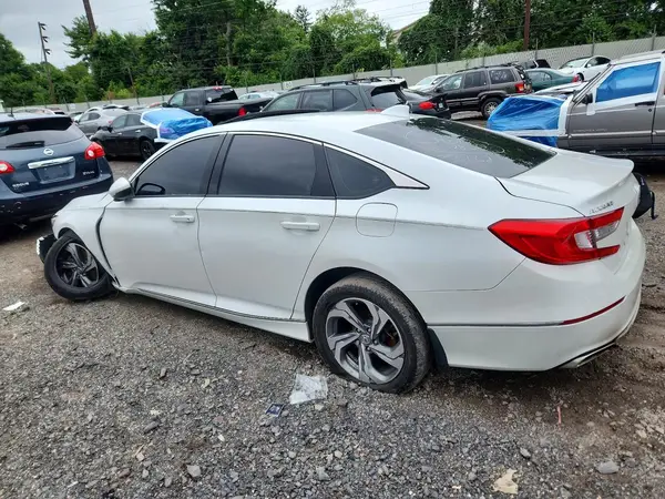 1HGCV2F52JA016162 2018 HONDA ACCORD - Image 2
