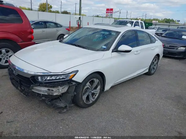 1HGCV2F52JA017845 2018 HONDA ACCORD - Image 2