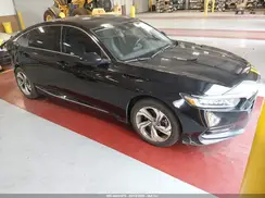 1HGCV2F52JA020082 2018 HONDA ACCORD